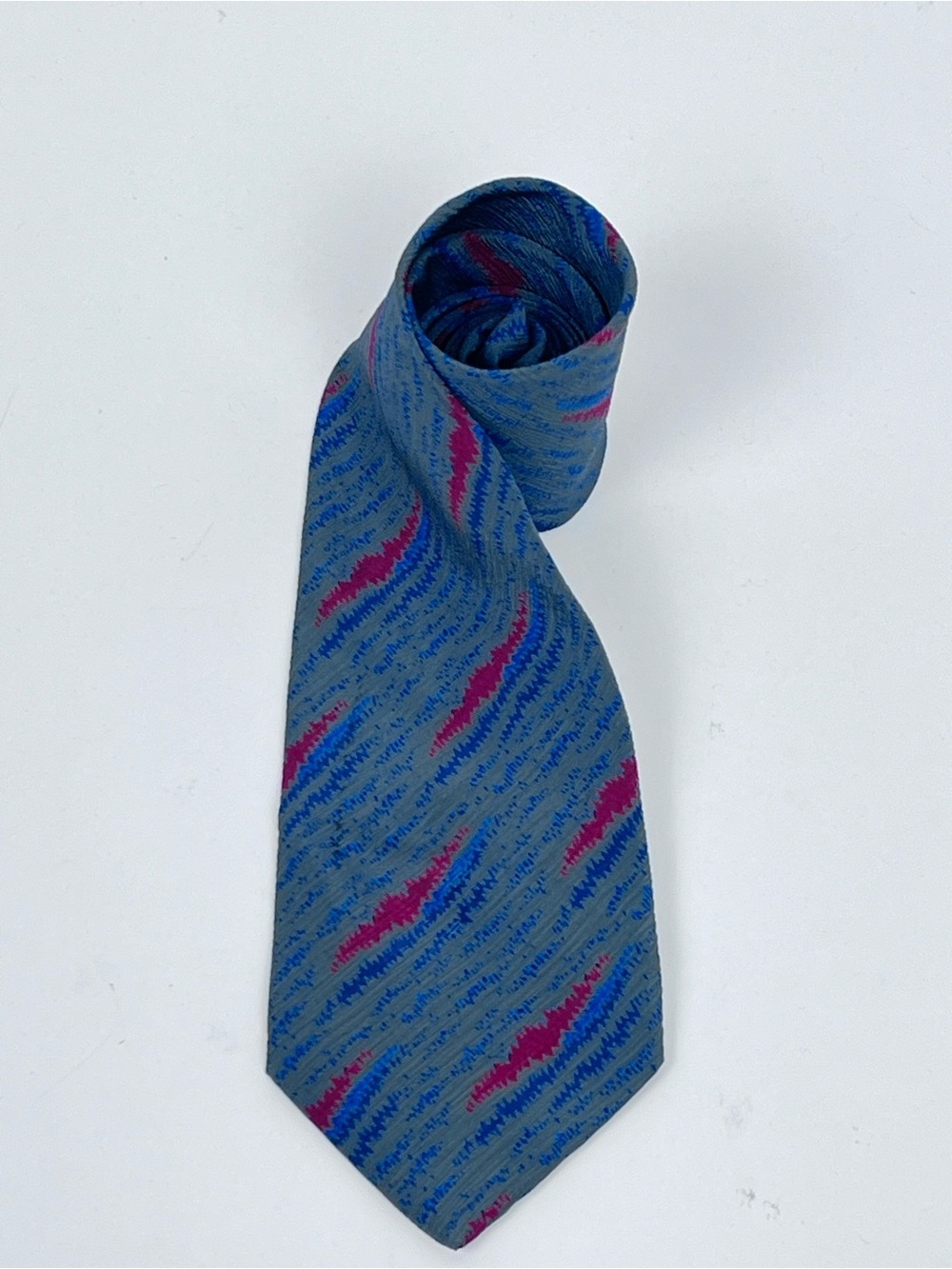 Giorgio Armani Men's 100% Silk Made In Italy Striped Neck Tie; Designer, Luxury